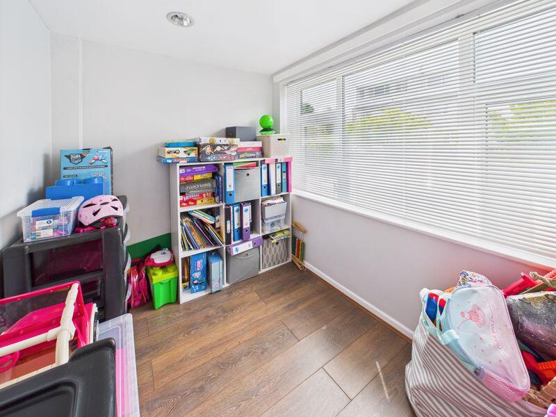 Rhodes Drive, Unsworth, Bury, BL9 photo 3