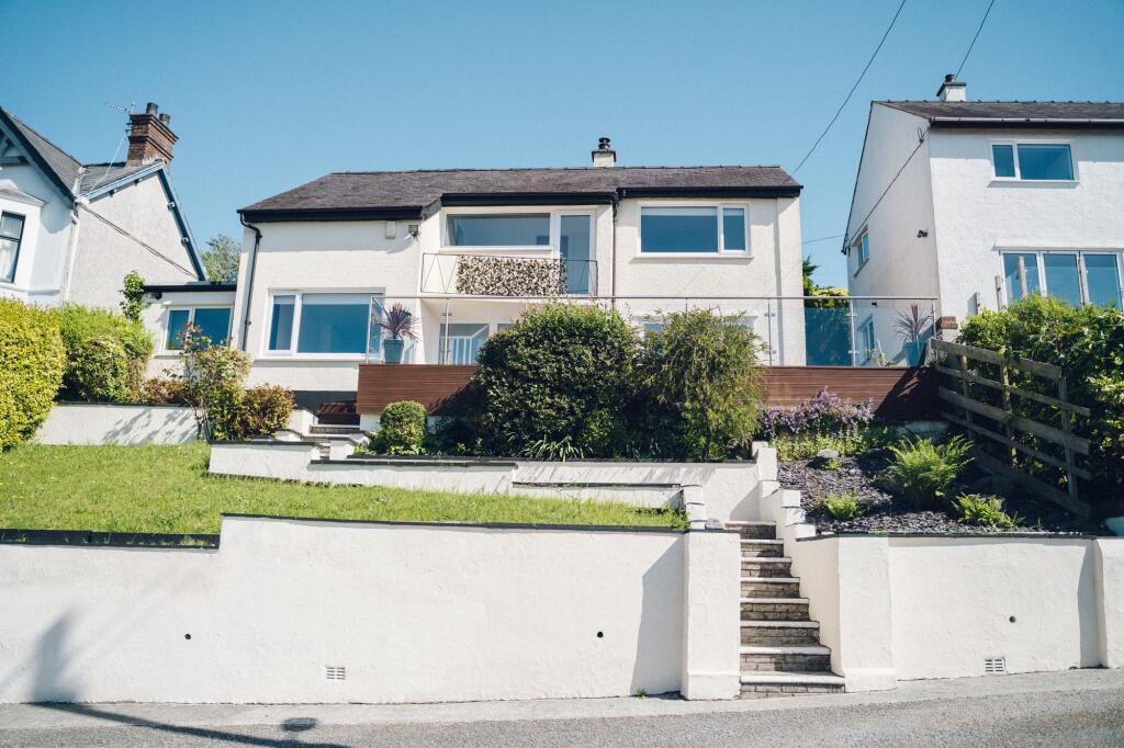 Main image of property: Hylands, Y Felinheli