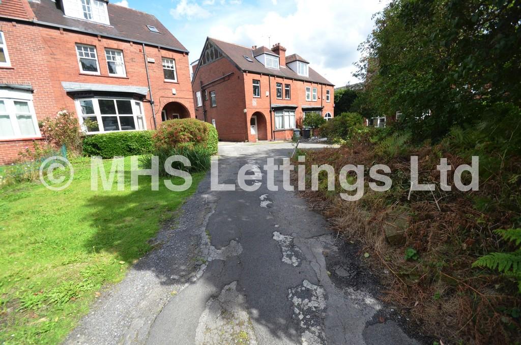 7 bedroom semi-detached house for rent