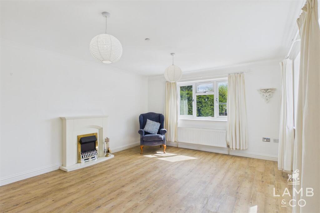 House in Clacton-on-Sea, St. Osyth - View 3