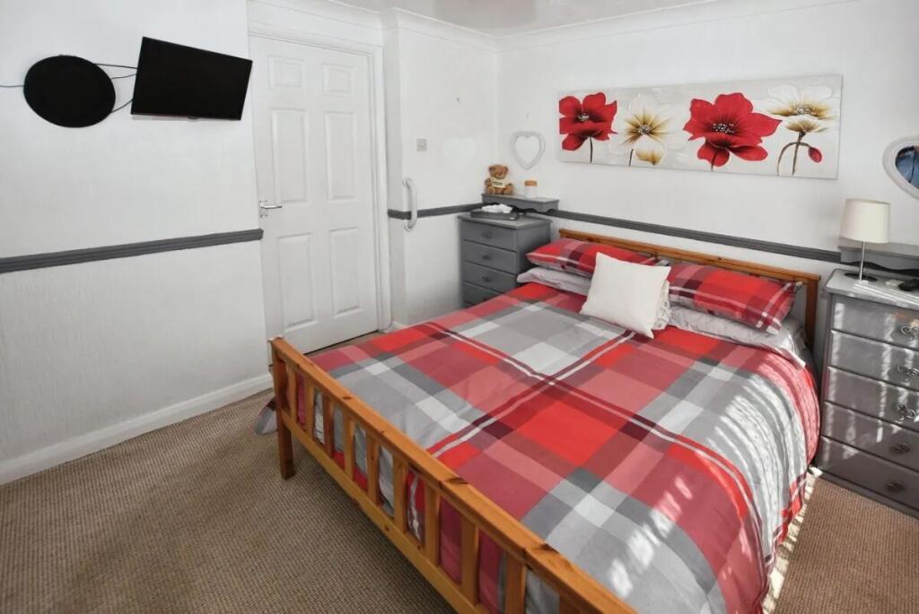 House in Torquay - More