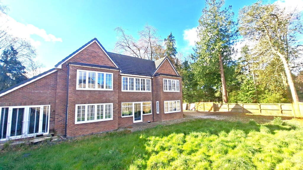 Main image of property: Noctorum Road, Noctorum, CH43 9UG