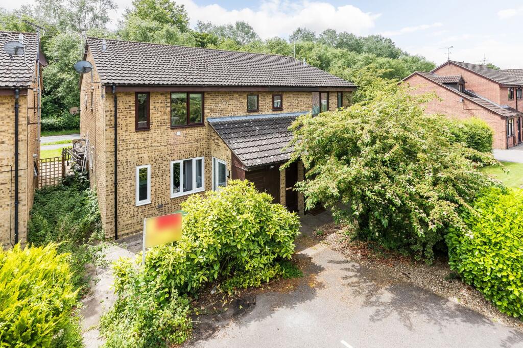 Main image of property: Clarendon Close, Abingdon, OX14