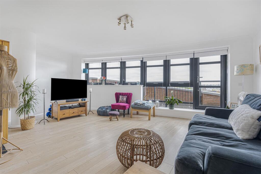 Apartment in Reading, Katesgrove, Newtown - View 2