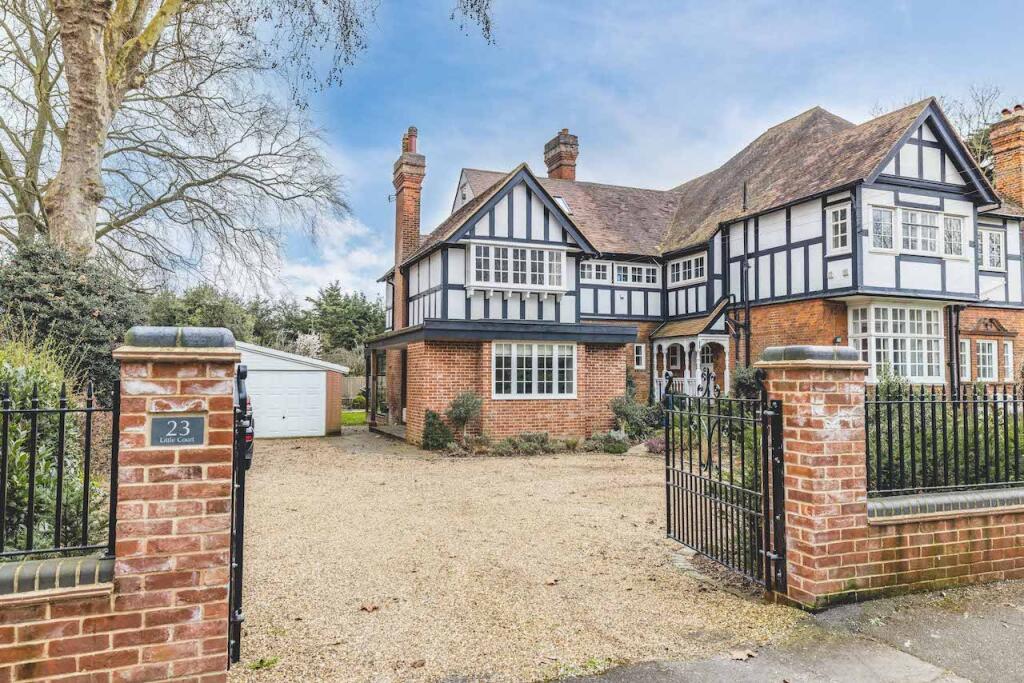 Main image of property: The Avenue, Datchet, SL3
