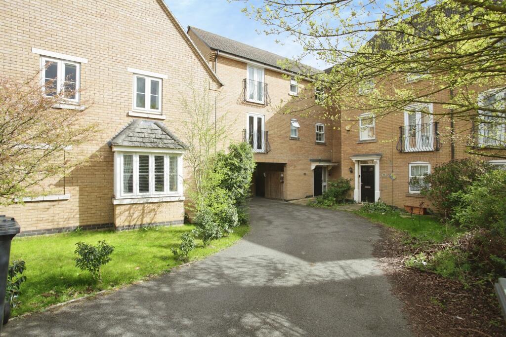Main image of property: Crackthorne Drive, Rugby