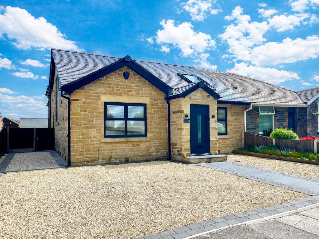 Main image of property: 75 Brandlesholme Road, Greenmount, Bury, BL8 4DX