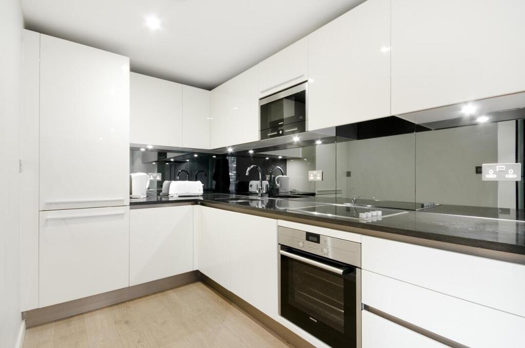 Blackthorn Avenue, Islington, N7 - View 2