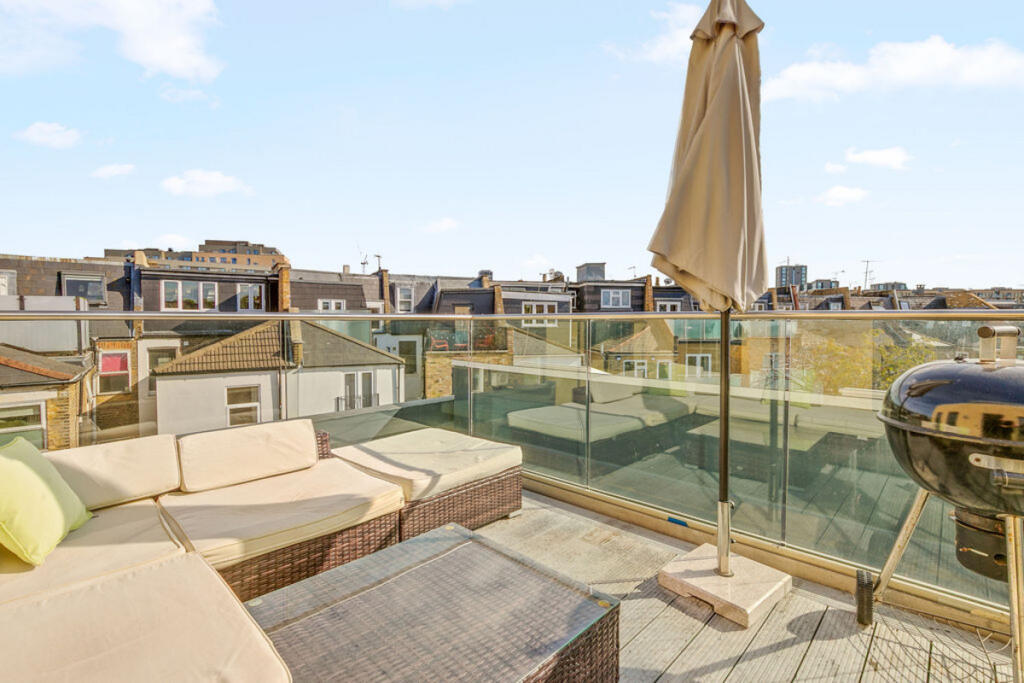 Apartment in London, Sands End, Fulham - View 2