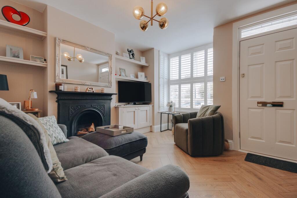 Main image of property: Pinner Road, Watford, WD19