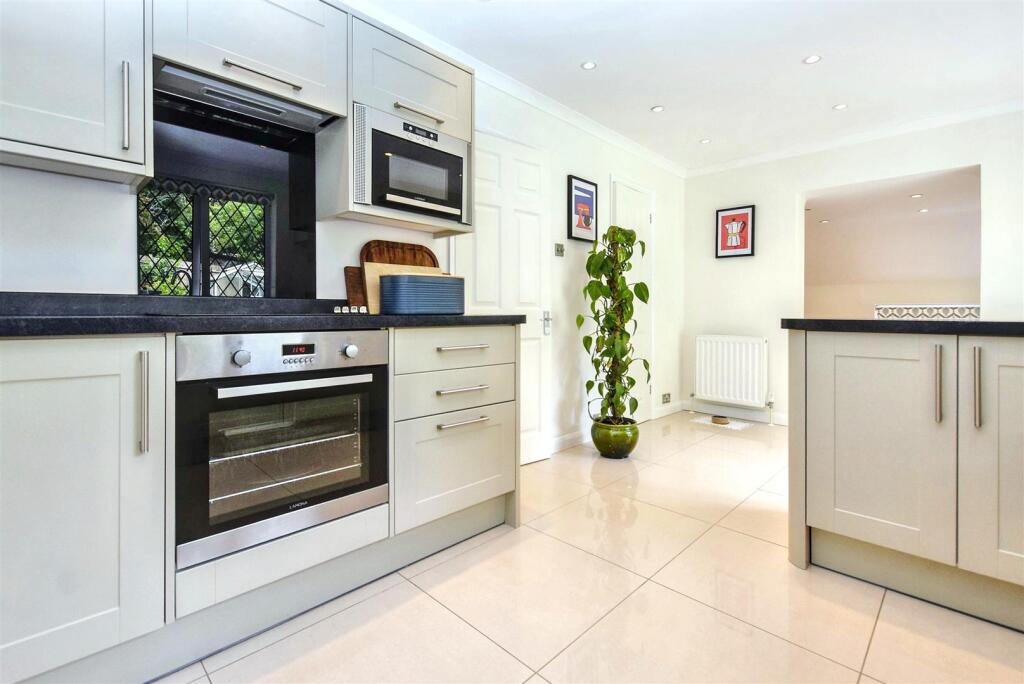 House in Clevedon, East Clevedon - View 3