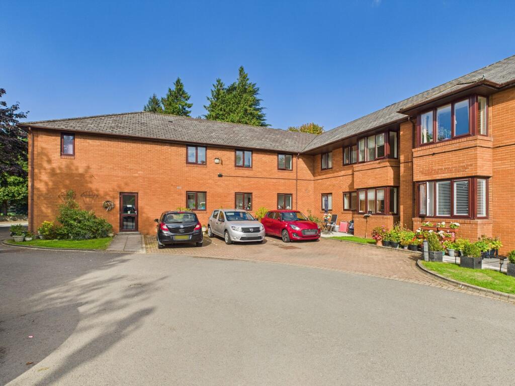 1-bed flat on Hereford Road, Bailey Court Hereford Road, NP7, £115,000