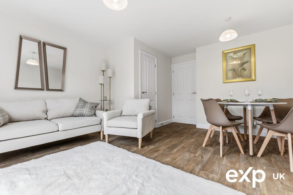 House in Newark and Sherwood, Edwinstowe - More