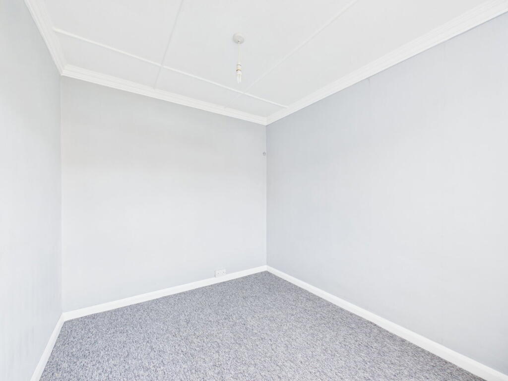 Apartment in Worthing, West Sussex - View 5