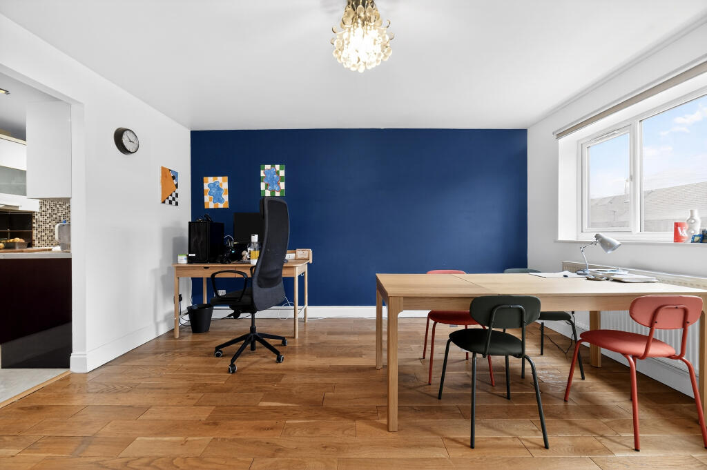 115 Graham Road, London, SW19 photo 4