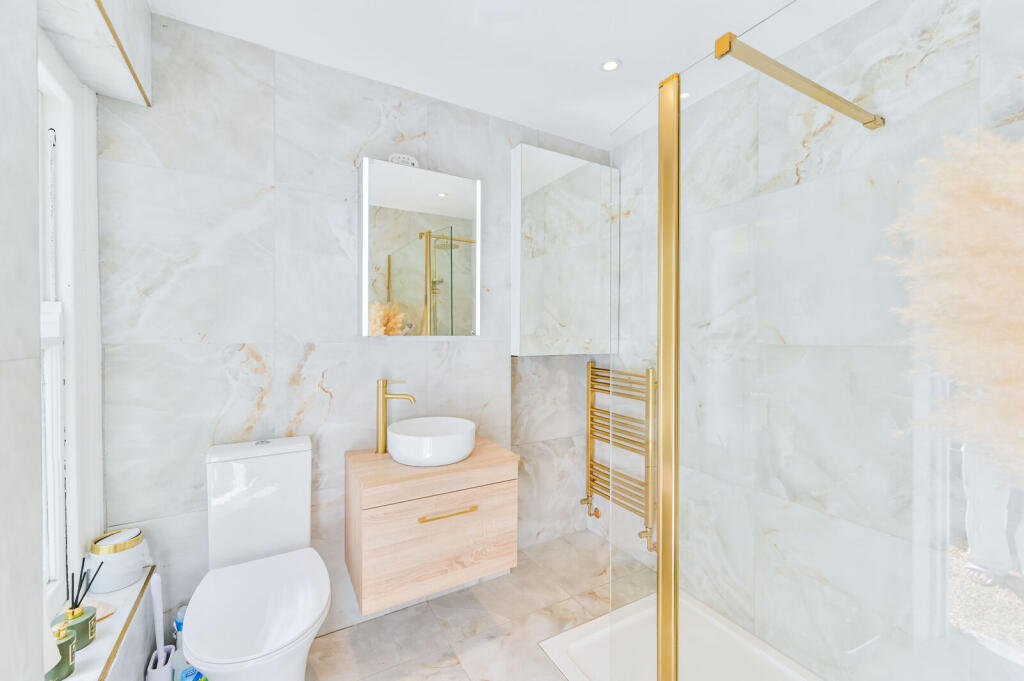 Apartment in London, Paddington - More