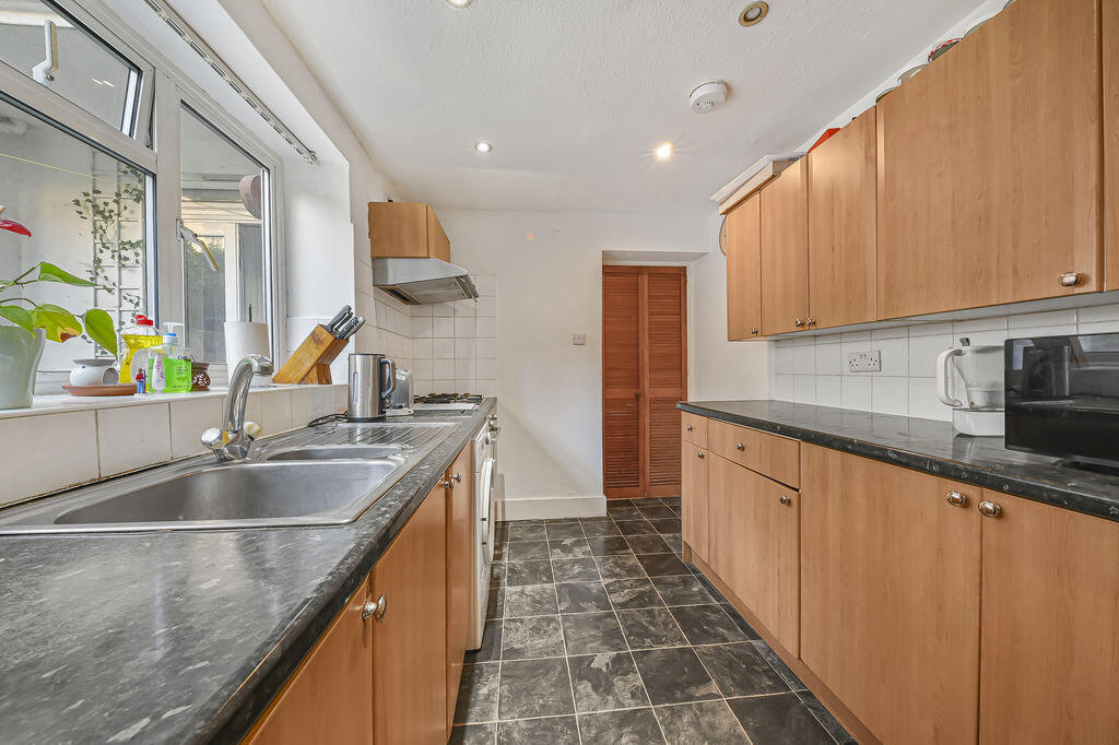Apartment in London - More