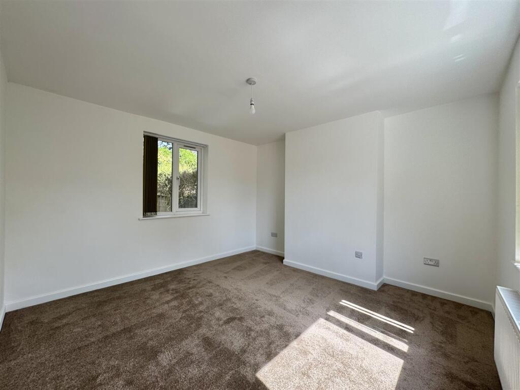 Vicarage Road, Amblecote, Stourbridge photo 4