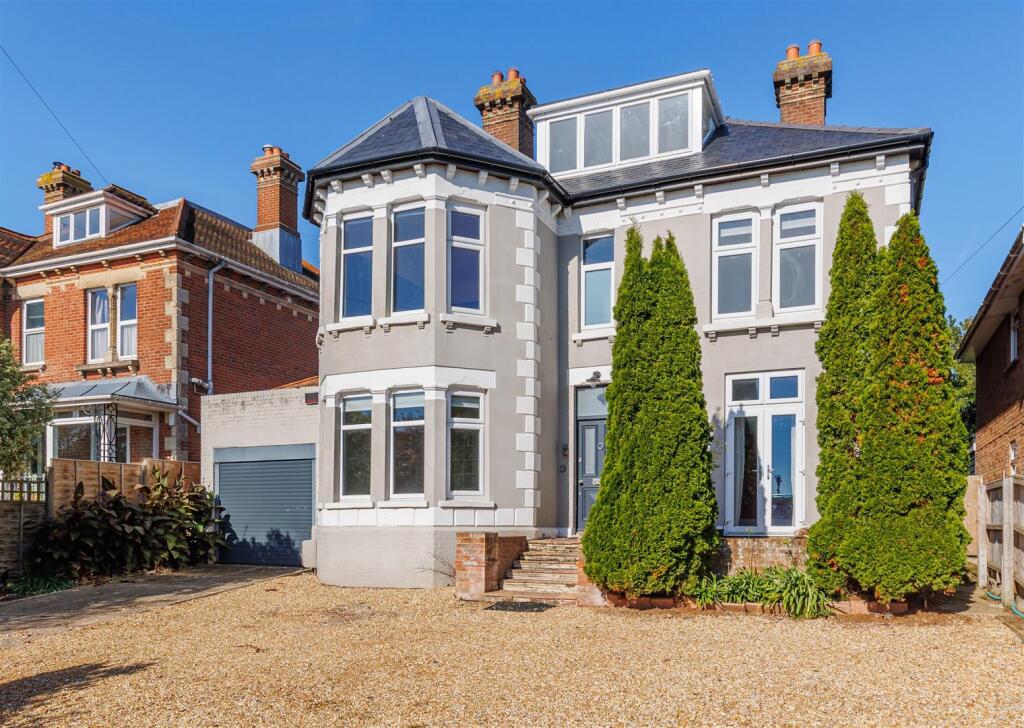 Main image of property: Cowes, Isle of Wight