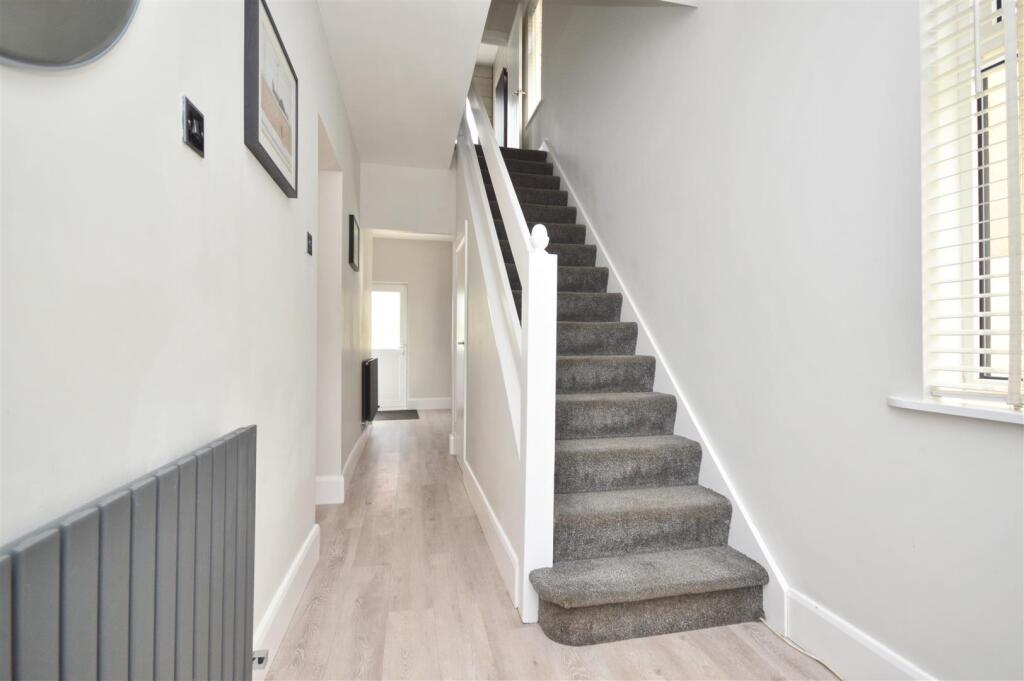 House in Bristol, Knowle Park, Knowle - More