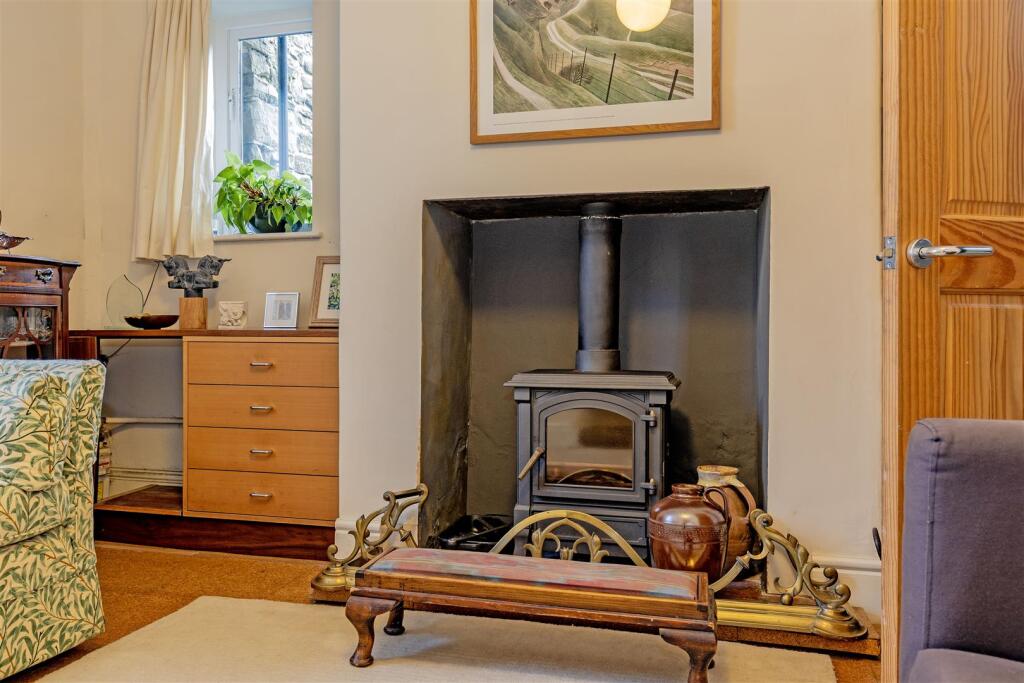 Red Lion Row, Grindleford, Hope Valley - More
