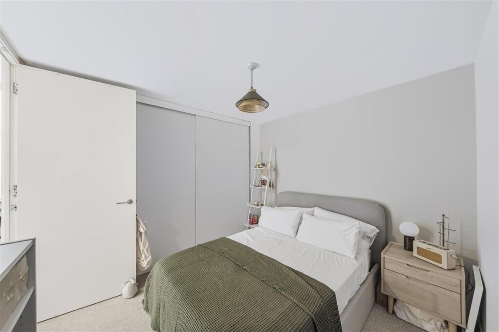 Apartment in London - View 4