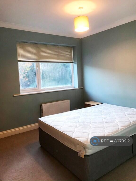 Apartment in Poole - View 5