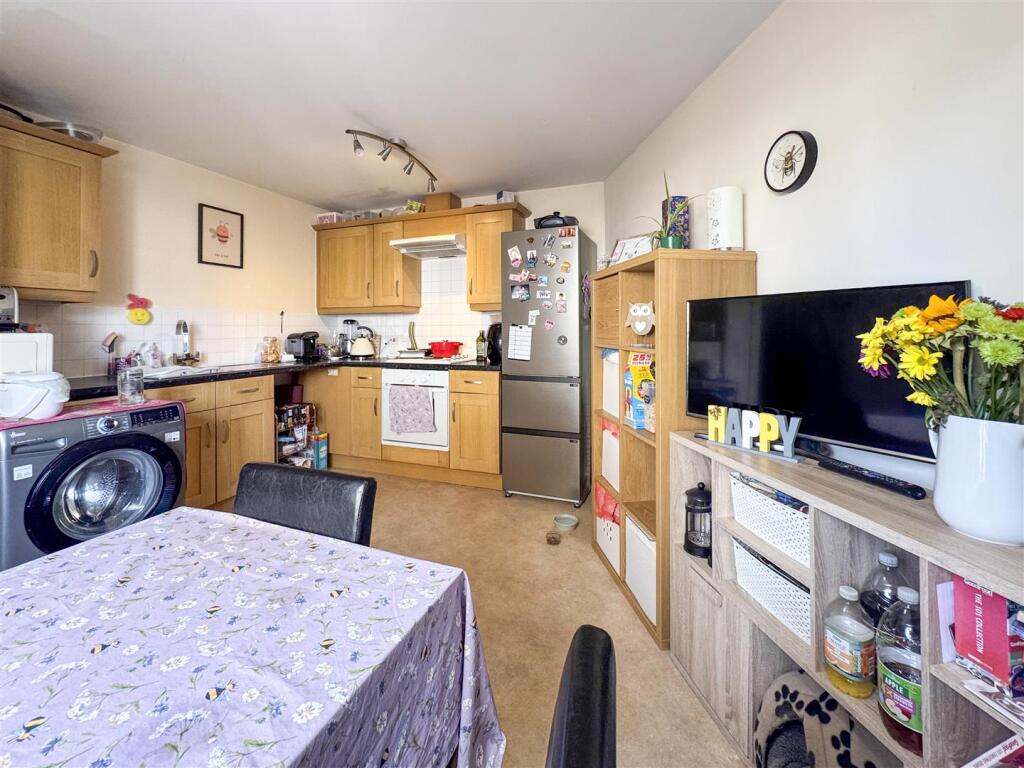 House in Milton Keynes - View 3