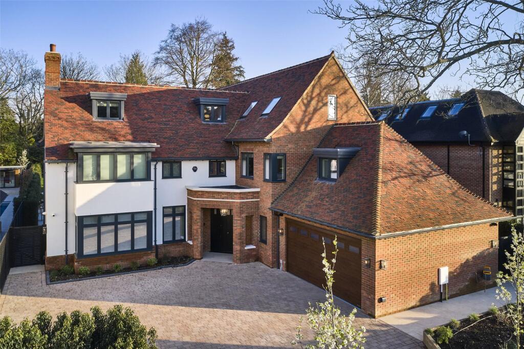 Main image of property: Aldenham Avenue, Radlett, Hertfordshire, WD7