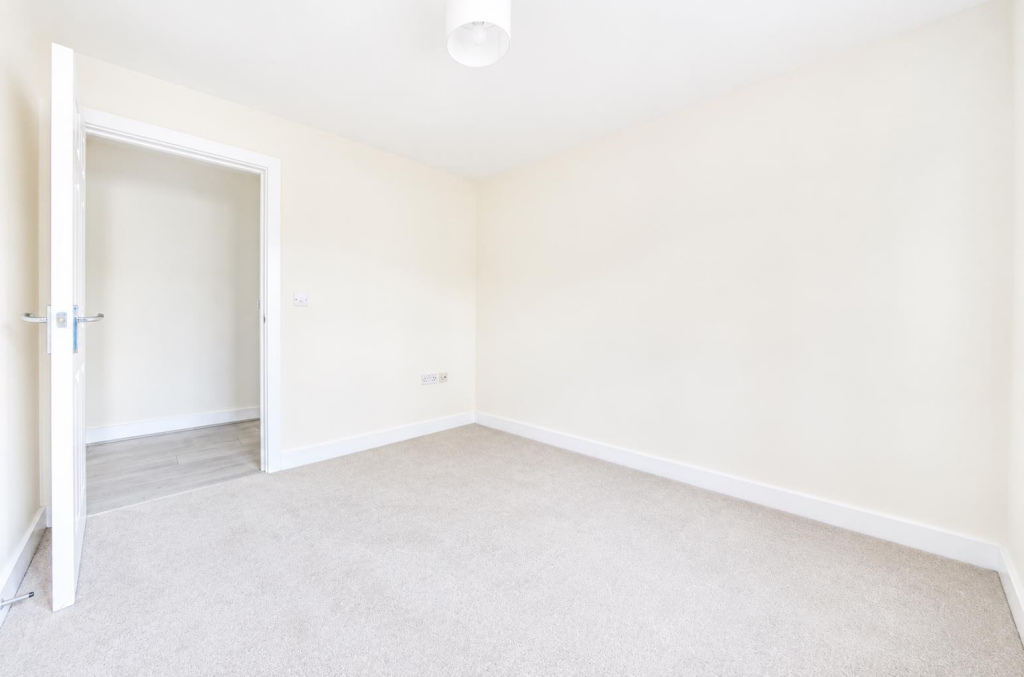 Apartment in Eastleigh, Oakmount, Chandler's Ford - More