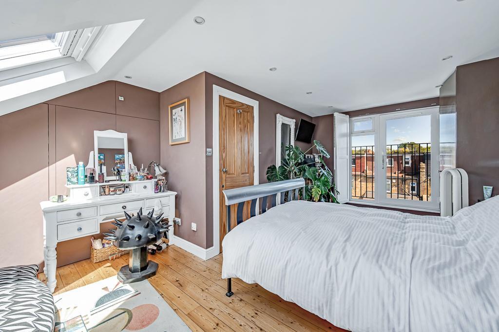 House in London - View 5