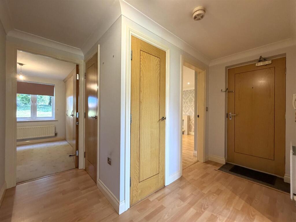 Apartment in Bolton, Westhoughton - View 4