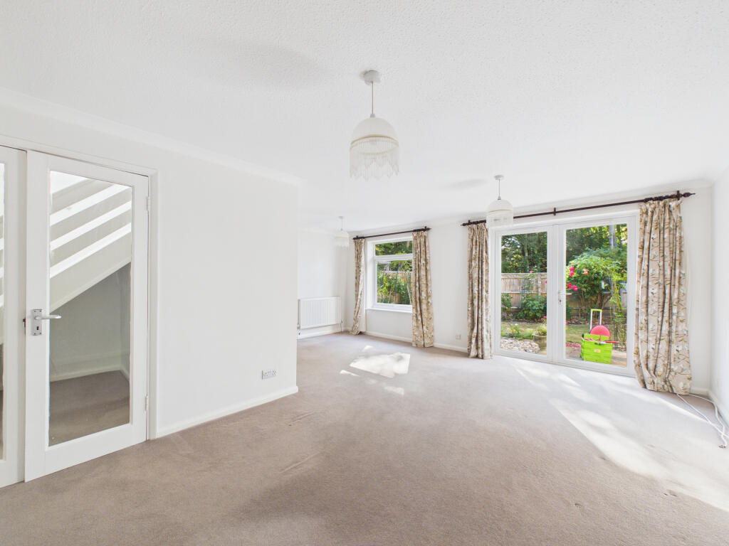 House in Slough - View 3