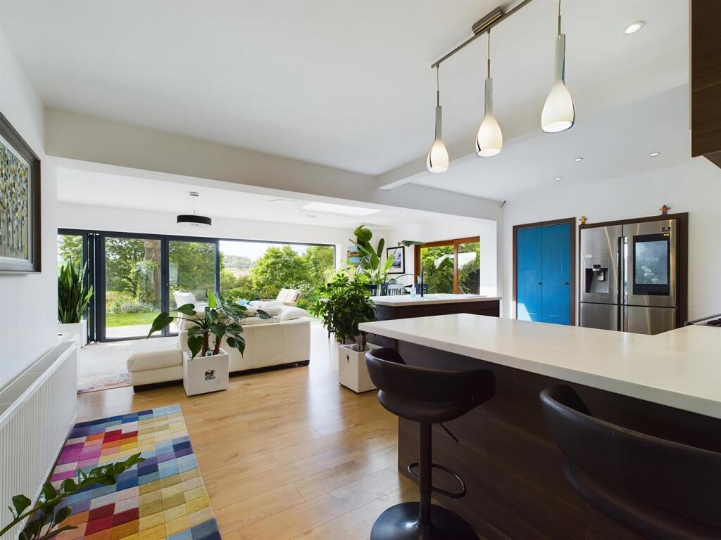 House in Dudley - View 2