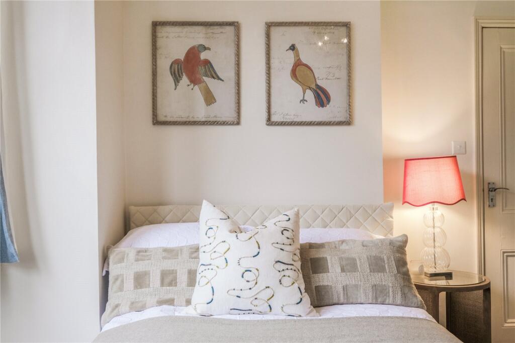 Apartment in London - View 3