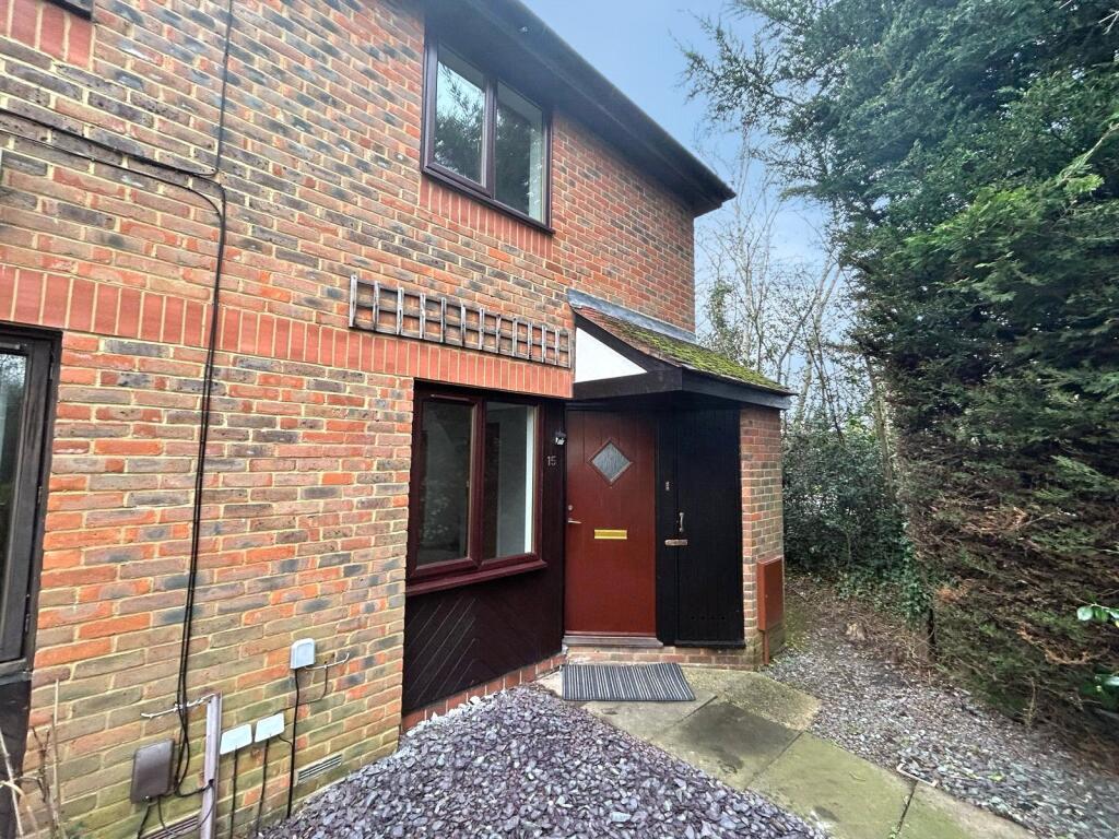 Main image of property: Barley Mead, Warfield, Bracknell, Berkshire, RG42
