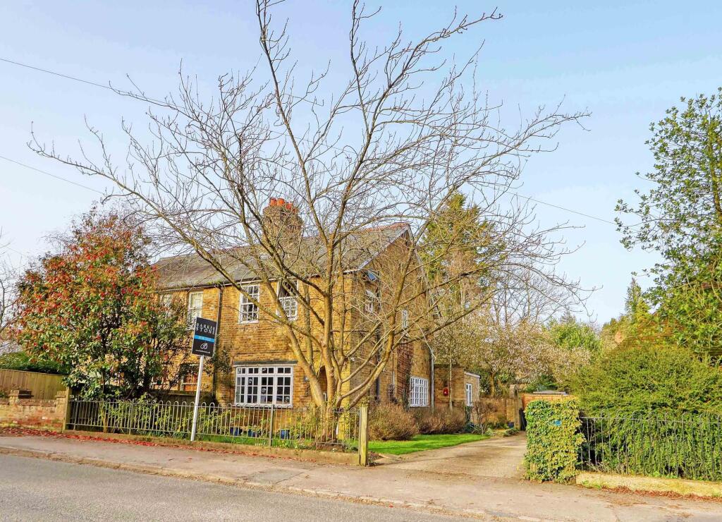 Main image of property: Dean Lane, Cookham, SL6