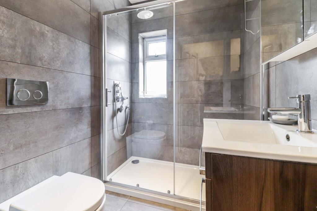 Additional image 17 of Hazel Road, Park Street, St. Albans