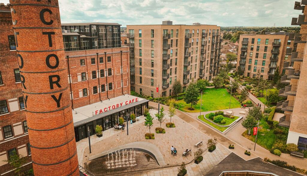 1-bed apartment on Aquifer House, Exploration Way, Slough, £145,000