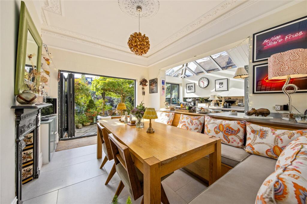 Claremont Road, St Margarets, TW1 photo 3