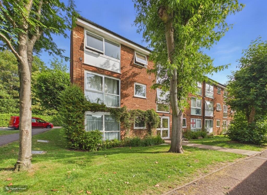 Main image of property: Chenies Court, Hemel Hempstead, Hertfordshire, HP2 7JU