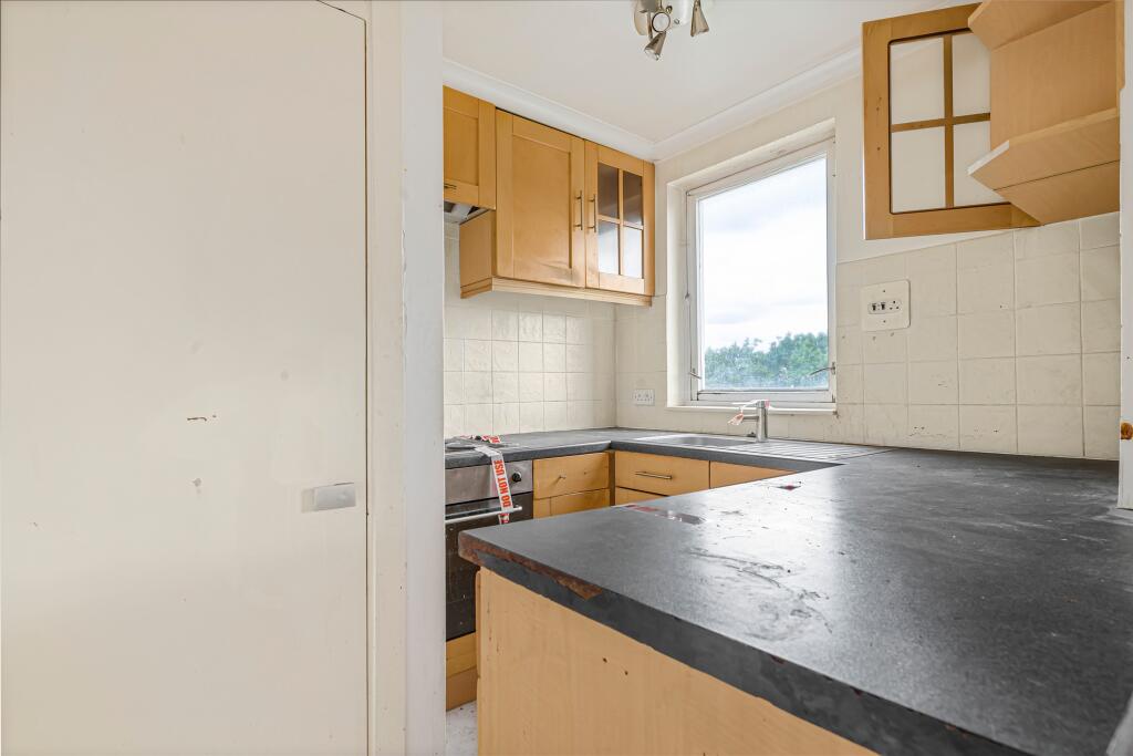Byron House, Porchester Mead, Beckenham photo 4