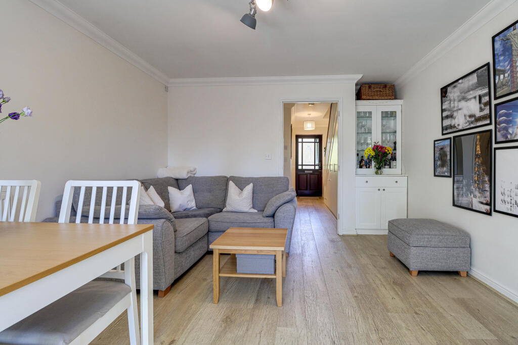 House in St Albans - View 2