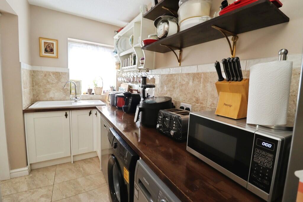 House in Lincoln - View 4
