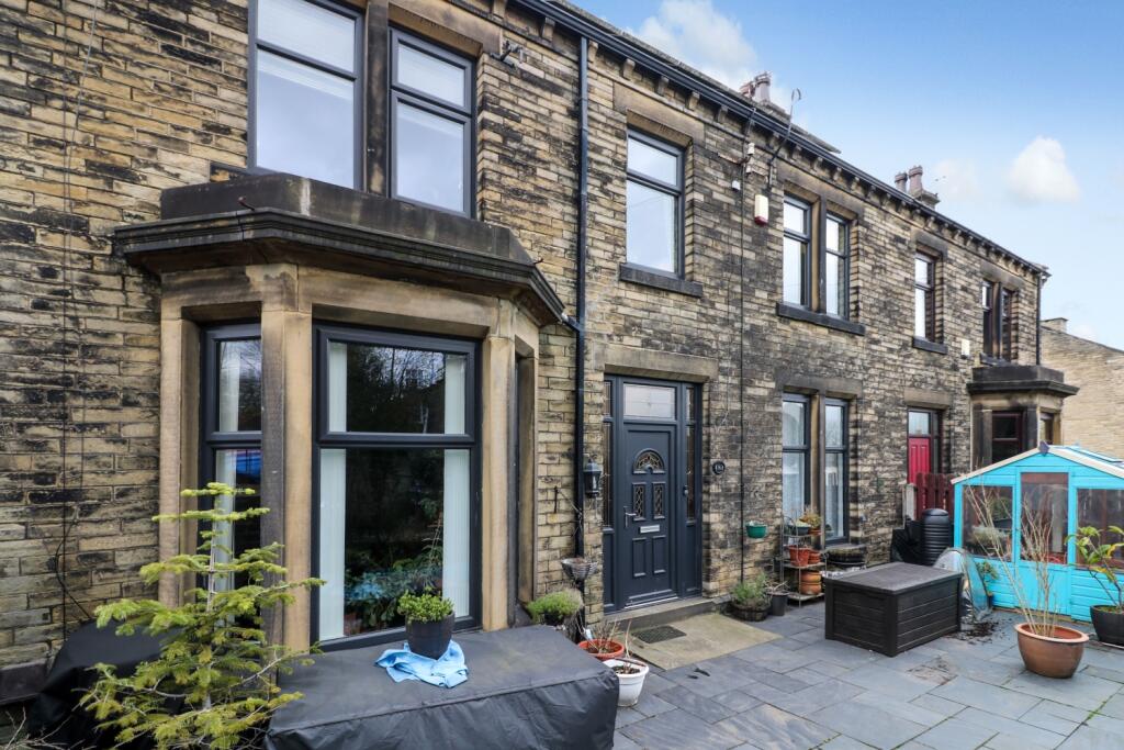 Whitcliffe Road, Cleckheaton, West Yorkshire, BD19