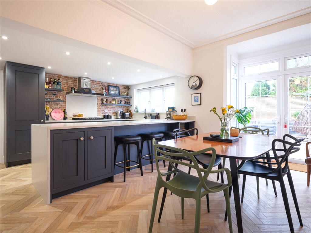 66, Westlecot Road, Swindon, SN1 photo 4