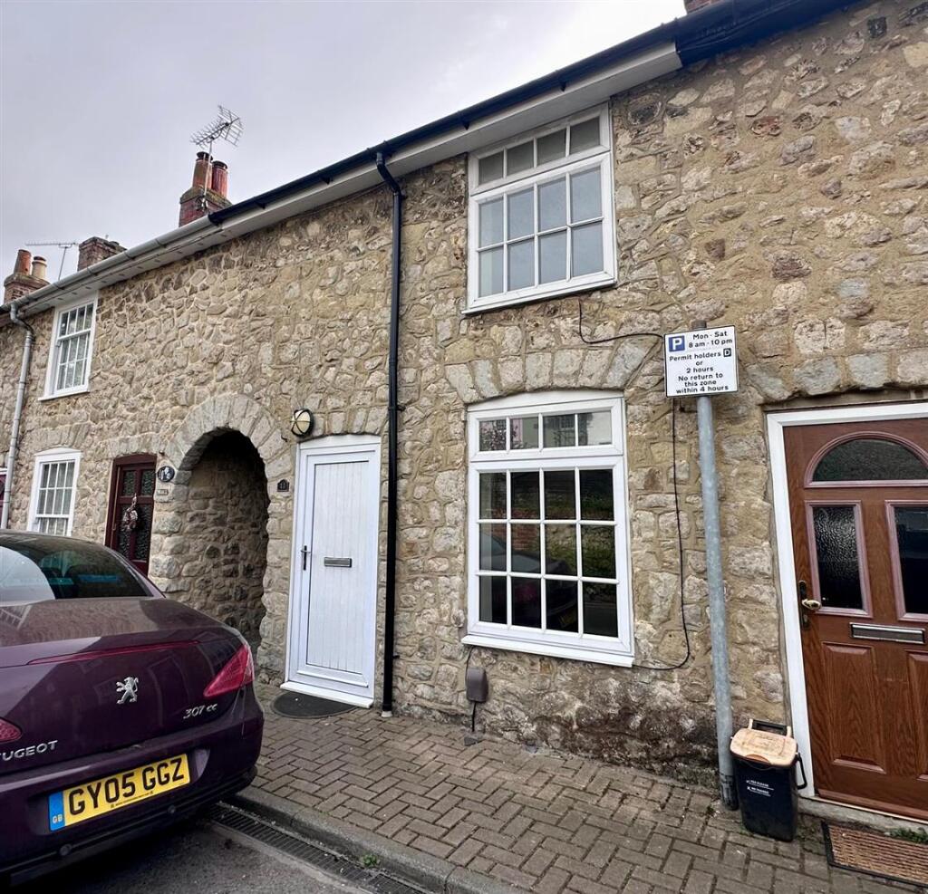Main image of property: 11 Barrow Hill Cottages, Ashford