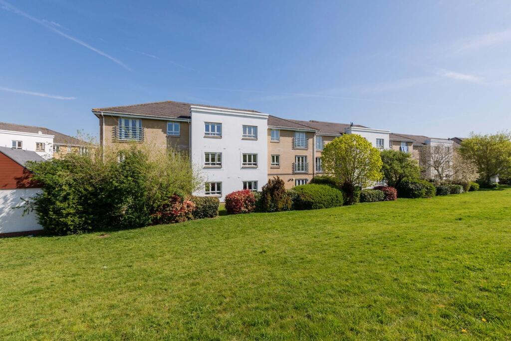 Main image of property: Sovereign Heights, Langley, SL3