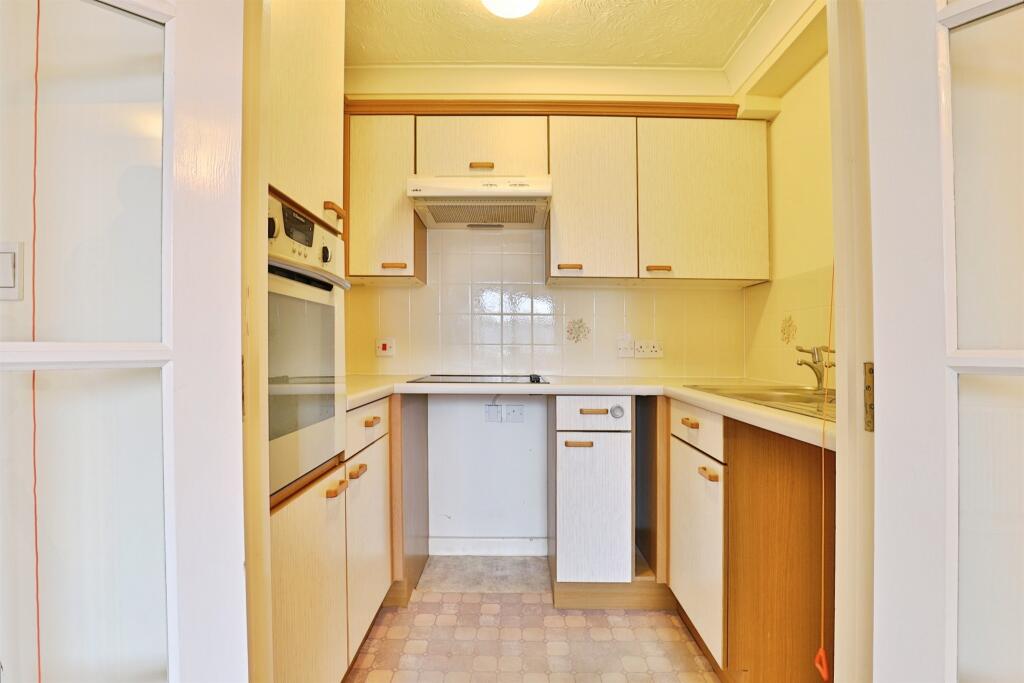 Seafield Road, Bournemouth photo 4