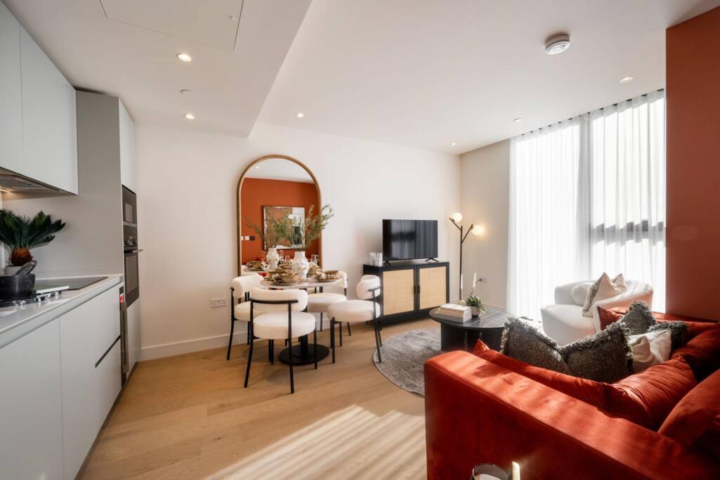 Main image of property: South Quay Plaza, Canary Wharf, E14